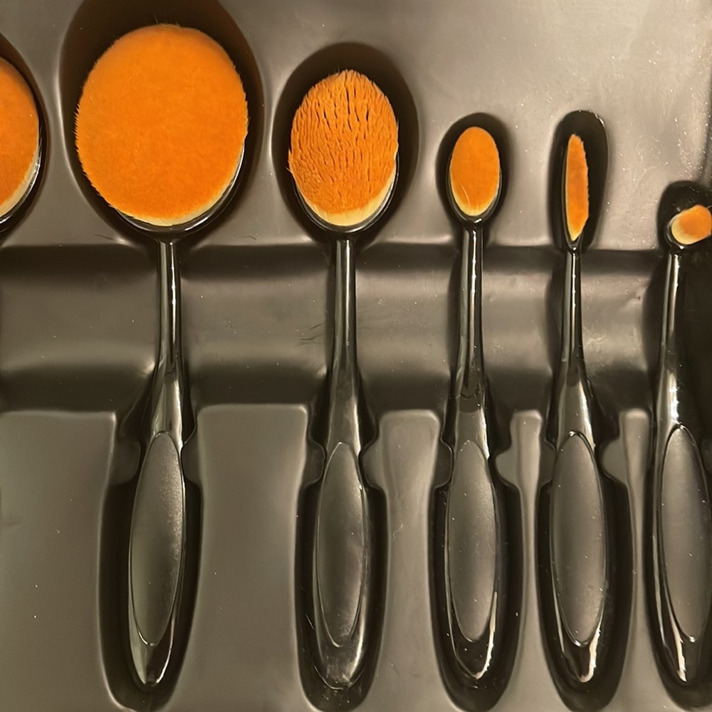 InnovaGoods Oval makeup brush set - Picture 5 of 7
